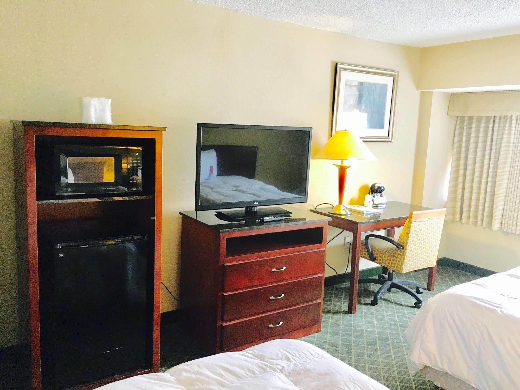 Rodeway Inn Sandston Εξωτερικό φωτογραφία