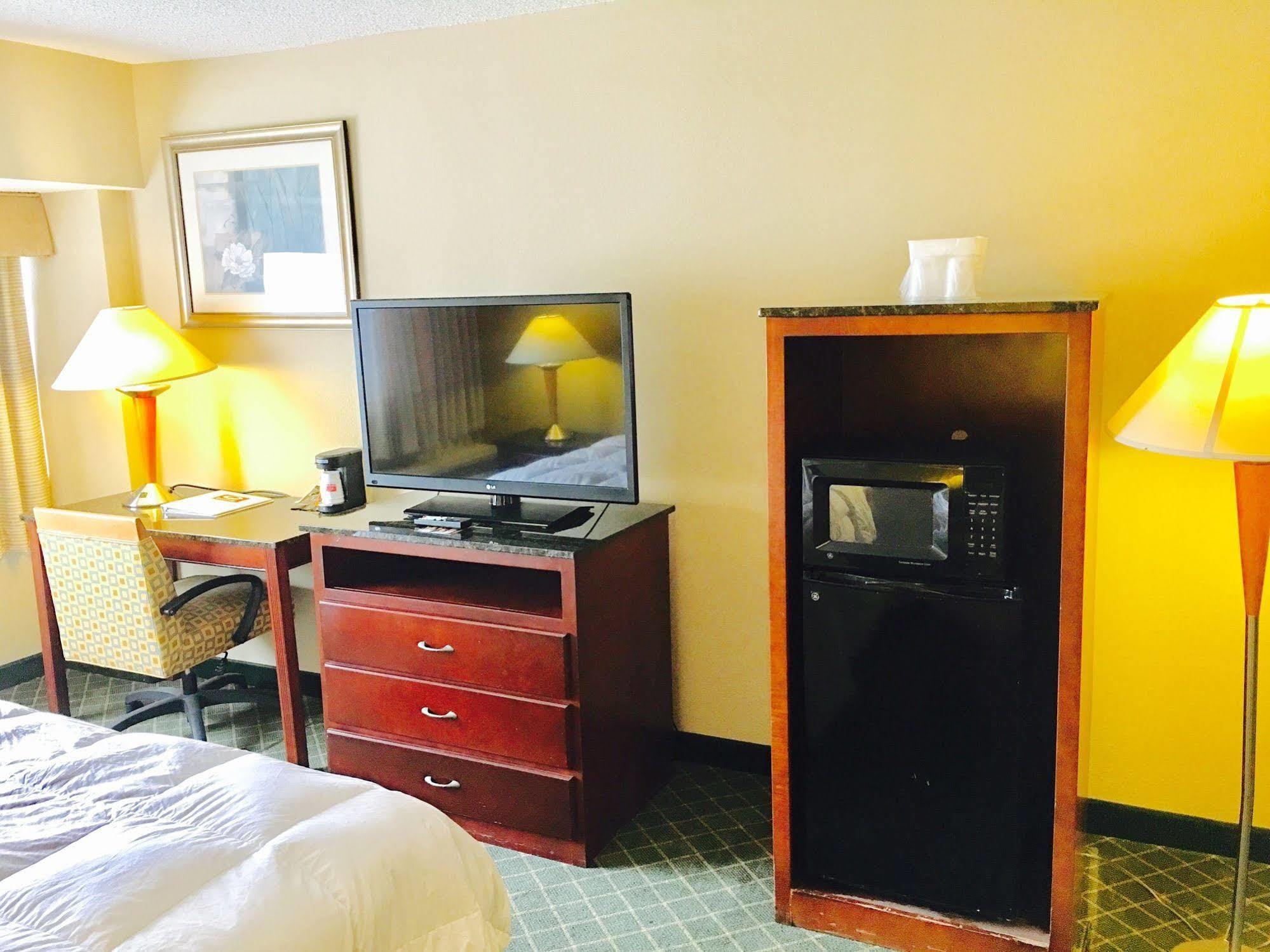 Rodeway Inn Sandston Εξωτερικό φωτογραφία